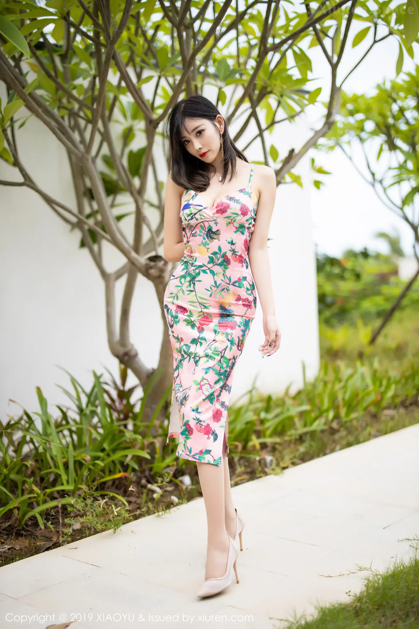 图片[6]-[XiaoYu画语界]Vol.194 女神杨晨晨sugar心愿旅拍华丽吊裙+性感比基尼完美诱惑写真70P-秀人网官方网站